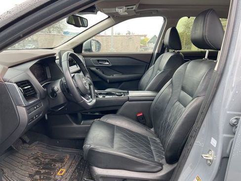 Used 2023 Nissan Rogue Platinum w/ Platinum Premium Package image 16