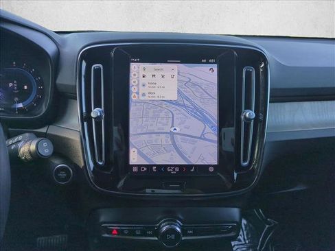 Used 2023 Volvo XC40 B5 Plus w/ Driver Assist Package image 13