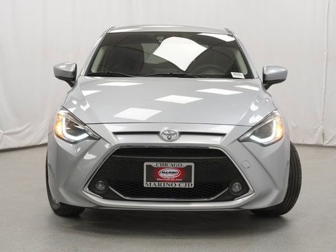 Used 2020 Toyota Yaris XLE image 8