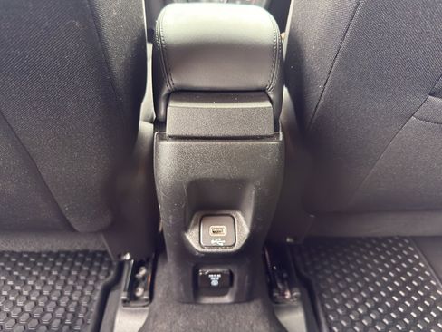 Used 2019 Jeep Renegade Altitude w/ Quick Order Package 2XM AWD/4WD image 31