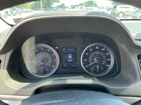 Used 2020 Hyundai Elantra SEL FWD image 15