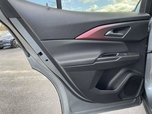 Used 2024 Chevrolet Equinox EV RS image 2