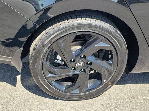 New 2026 Hyundai Elantra SEL Sport FWD image 31
