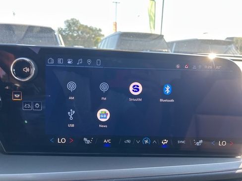 New 2026 Chevrolet Traverse LT w/ Enhanced Driving Package image 24