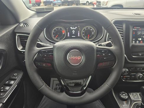 Used 2021 Jeep Cherokee Latitude Plus image 7