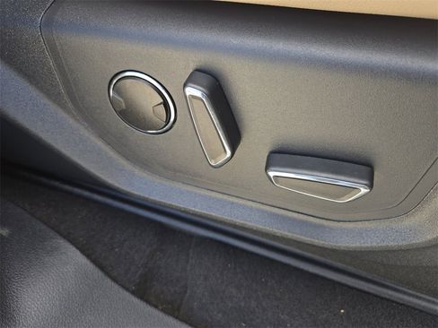 Used 2024 Ford Expedition Limited image 28