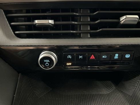 Used 2025 Ford Explorer ST-Line AWD/4WD image 33