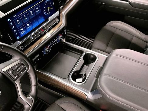 Used 2024 Chevrolet Silverado 3500 LT w/ Convenience Package image 14