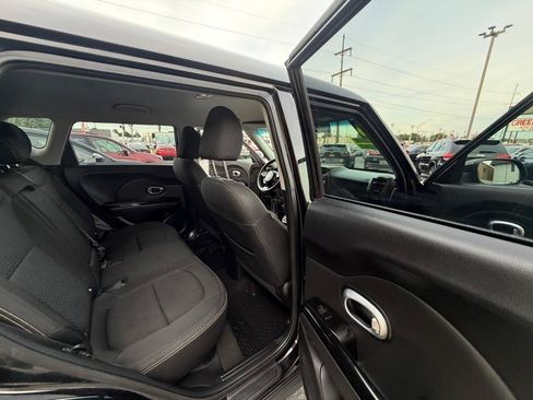 Used 2016 Kia Soul + w/ Audio Package FWD image 15