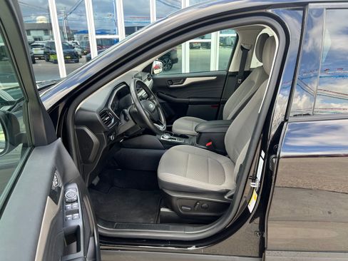 Used 2022 Ford Escape SE w/ SE Sport Appearance Package FWD image 8