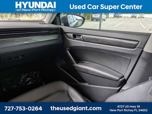 Used 2020 Volkswagen Passat 2.0T R-Line FWD image 19