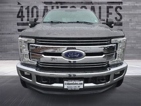 Used 2017 Ford F250 Lariat w/ Lariat Value Package AWD/4WD image 5