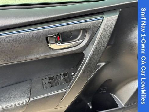 Used 2019 Toyota Corolla SE w/ SE Premium Package FWD image 18