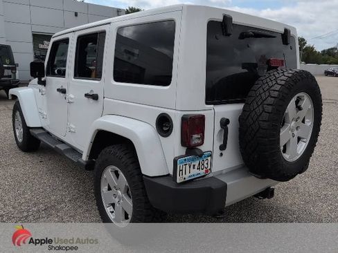 Used 2012 Jeep Wrangler Unlimited Sahara w/ Max Tow Pkg AWD/4WD image 3