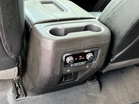 Used 2021 Chevrolet Tahoe LS RWD image 16