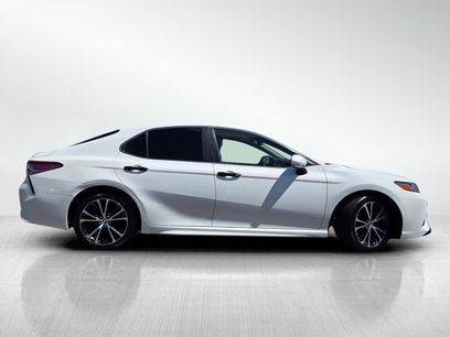 Used 2018 Toyota Camry SE w/ Moonroof Package