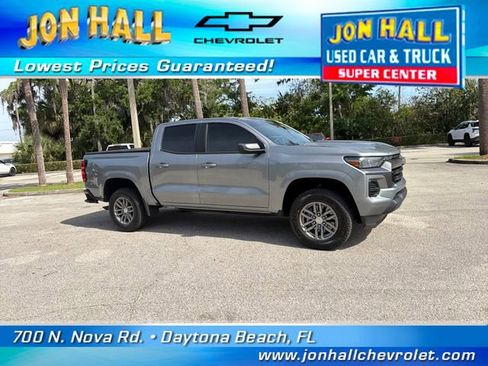 Used 2024 Chevrolet Colorado LT RWD image 17