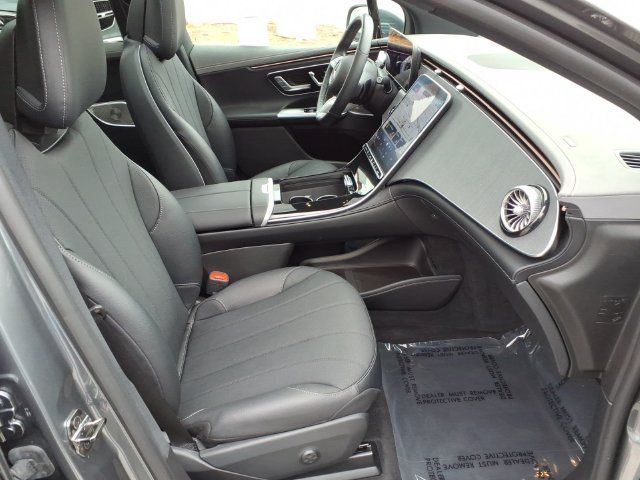 Used 2025 Mercedes-Benz EQE 350+ 4MATIC SUV image 16