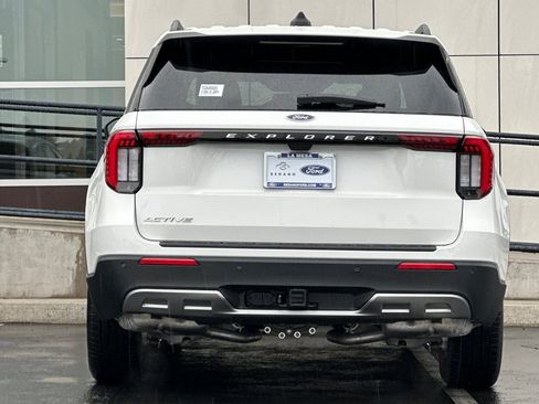New 2026 Ford Explorer Active w/ Active Comfort Package image 4