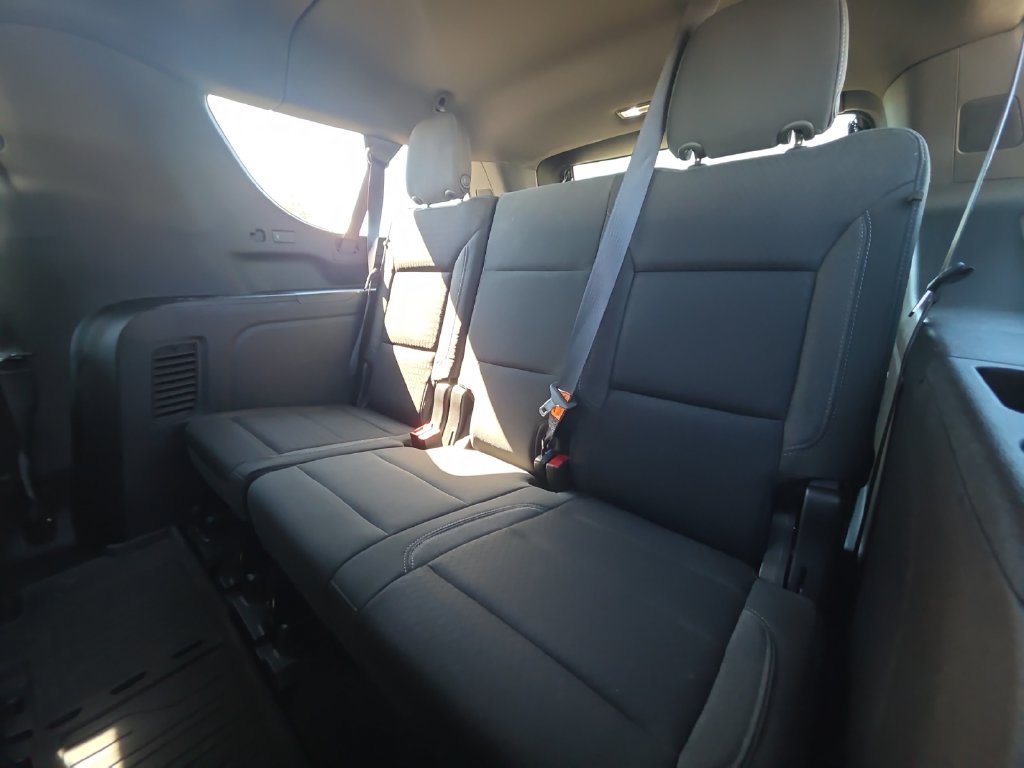 Used 2023 GMC Yukon XL SLE w/ Gmc Pro Safety Plus Package AWD/4WD image 16