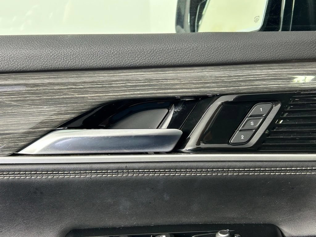 Used 2022 Jeep Wagoneer Series II AWD/4WD image 34