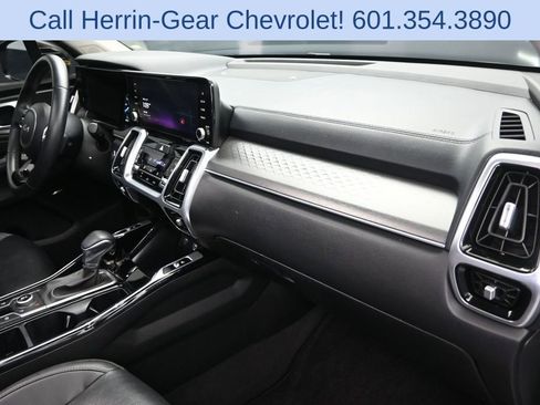 Used 2023 Kia Sorento SX AWD/4WD image 24