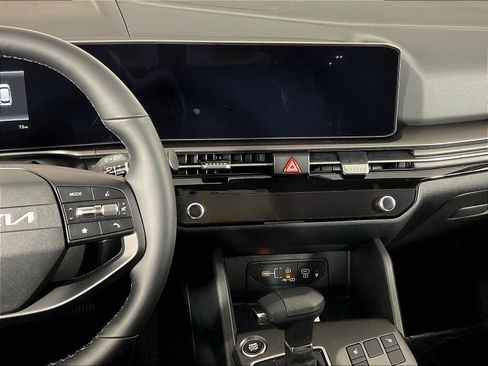 New 2026 Kia Sportage EX FWD image 11