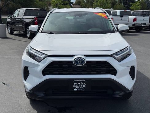Used 2024 Toyota RAV4 LE AWD/4WD image 2