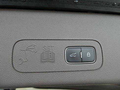 Used 2024 Lincoln Aviator Reserve w/ Equipment Group 201A AWD/4WD image 18