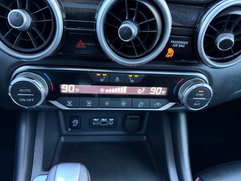 Used 2024 Nissan Sentra SR w/ SR Premium Package image 23