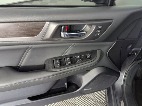 Used 2018 Subaru Legacy 2.5i Limited image 19