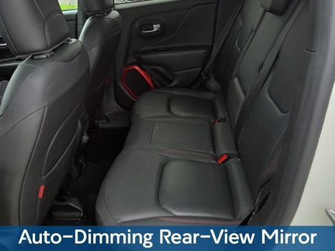 Used 2019 Jeep Renegade Trailhawk AWD/4WD image 10
