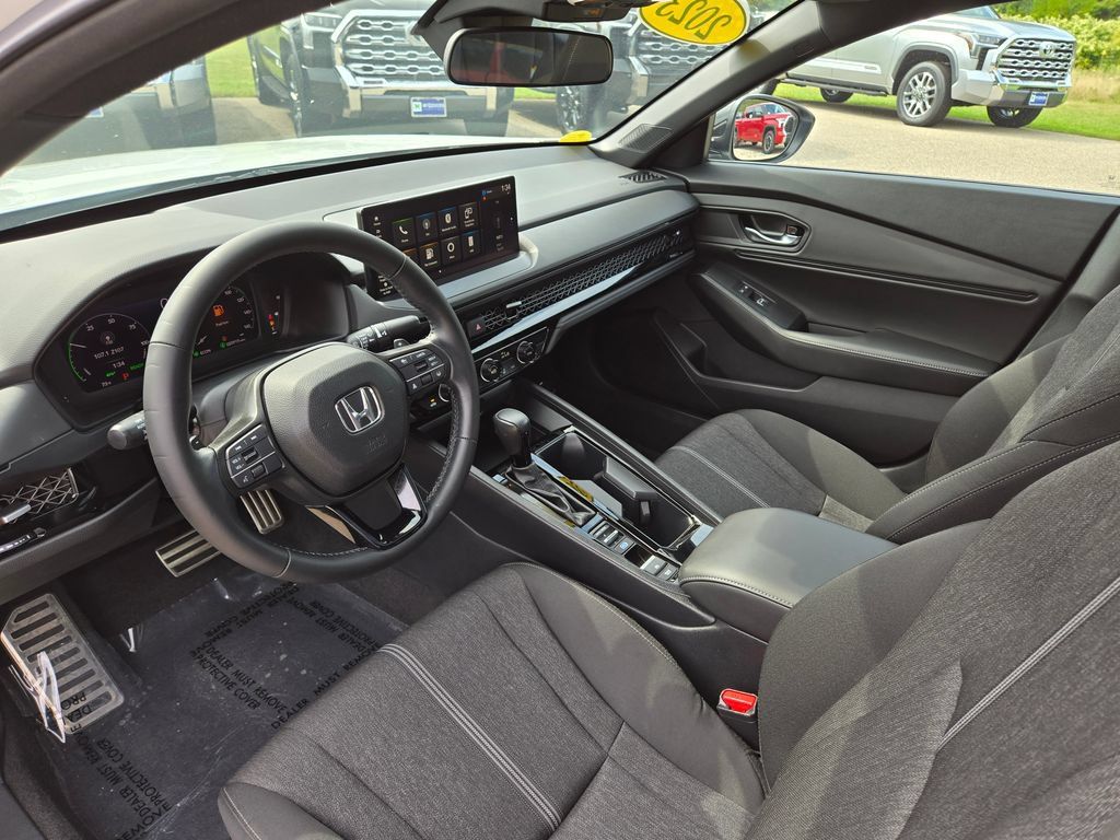 Used 2023 Honda Accord Sport image 13
