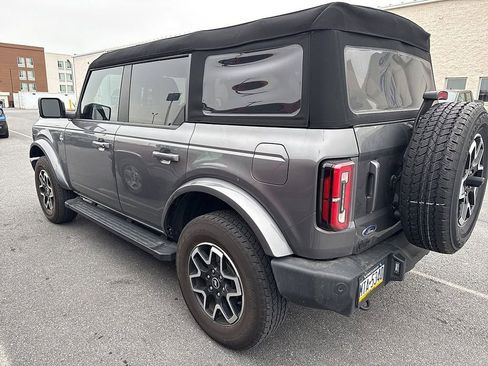 Used 2024 Ford Bronco Outer Banks AWD/4WD image 3
