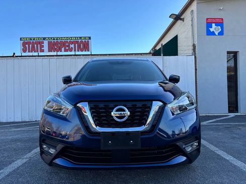 Used 2020 Nissan Kicks SR w/ SR Premium Package image 9