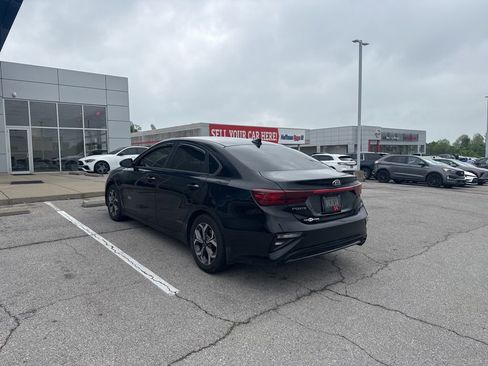 Used 2021 Kia Forte LXS FWD image 2
