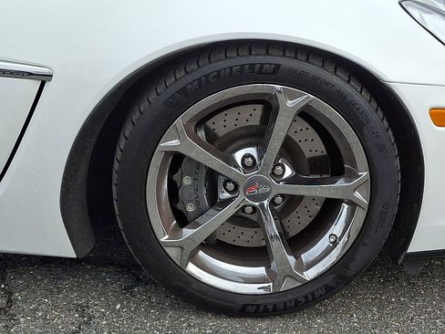 Used 2013 Chevrolet Corvette Grand Sport w/ 4LT Preferred Equipment Group image 8