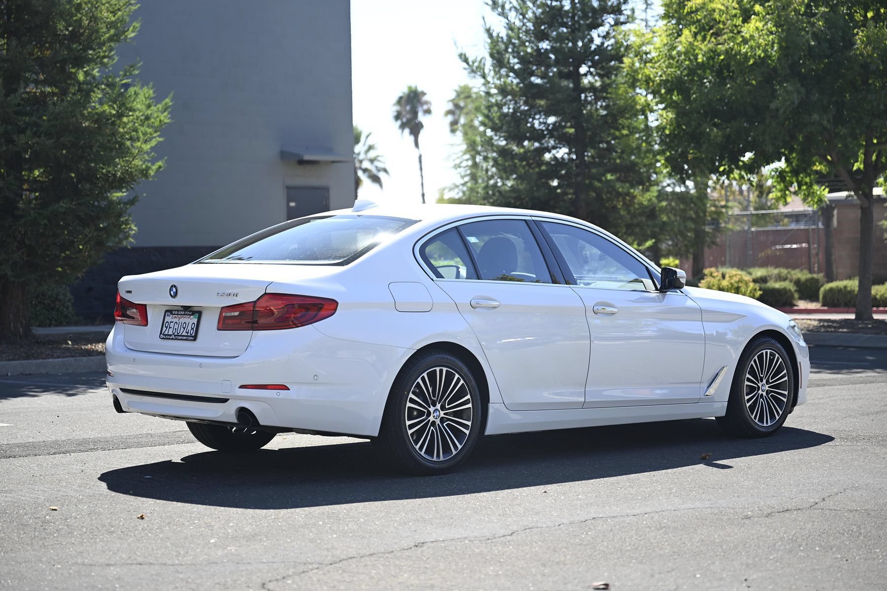 Used 2017 BMW 530i xDrive AWD/4WD image 7