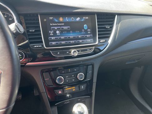 Used 2019 Buick Encore Preferred AWD/4WD image 19
