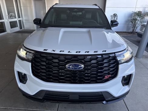 New 2026 Ford Explorer ST image 2