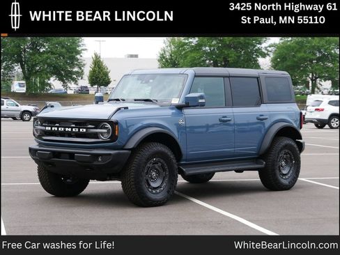 Used 2025 Ford Bronco Outer Banks w/ Sasquatch Package AWD/4WD image 1