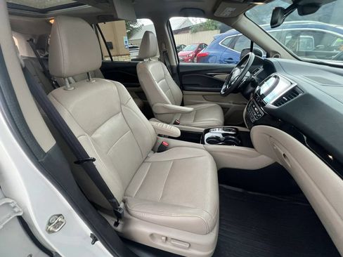 Used 2017 Honda Pilot Elite image 48