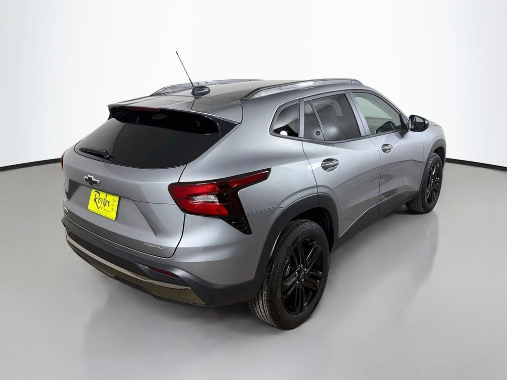 New 2026 Chevrolet Trax ACTIV FWD image 5