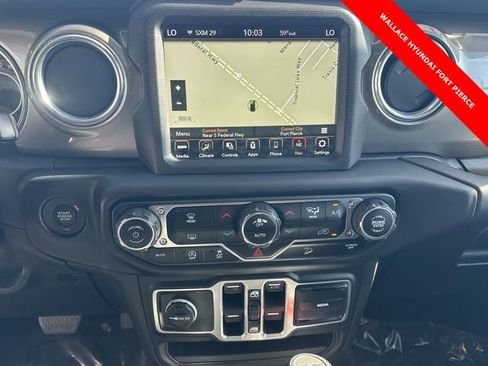 Used 2018 Jeep Wrangler Unlimited Sahara image 20