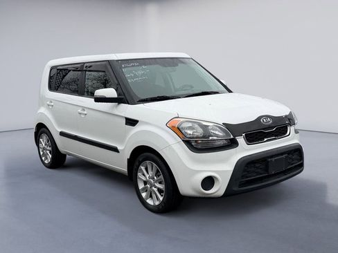 Used 2012 Kia Soul + image 1
