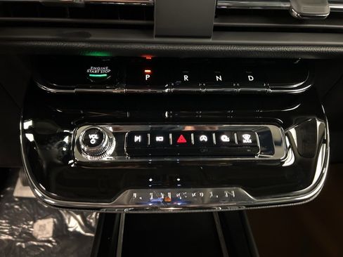 Used 2026 Lincoln Corsair Premiere image 14