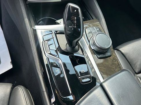 Used 2023 BMW M550i xDrive AWD/4WD image 28