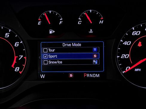 Used 2019 Chevrolet Camaro LT RWD image 8