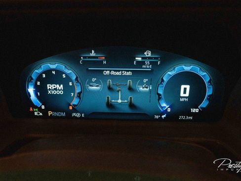 Used 2025 Ford Bronco Badlands image 54