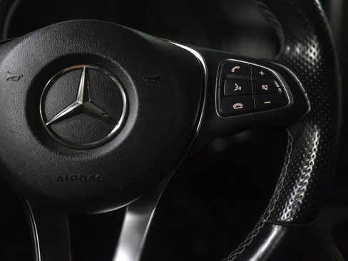 Used 2019 Mercedes-Benz Metris Passenger image 23